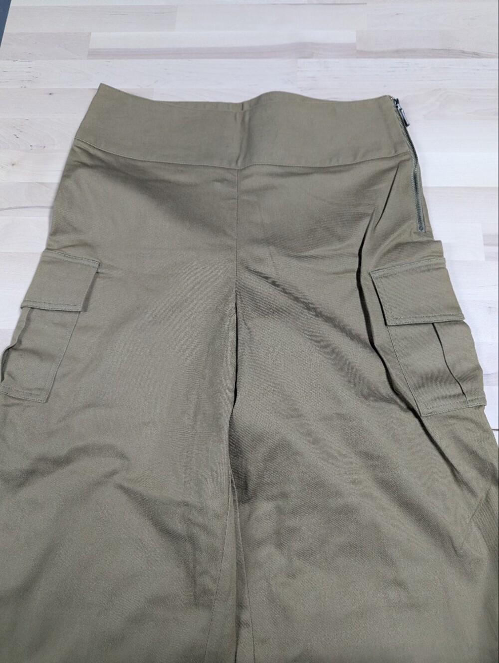Nicole Miller Artelier Olive Wide Leg Pants with Side Pockets